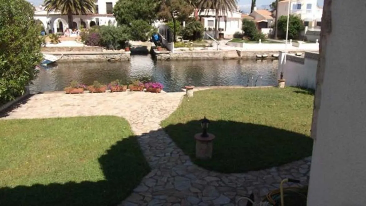 Villa Amb Jardi I Amarre Empuriabrava